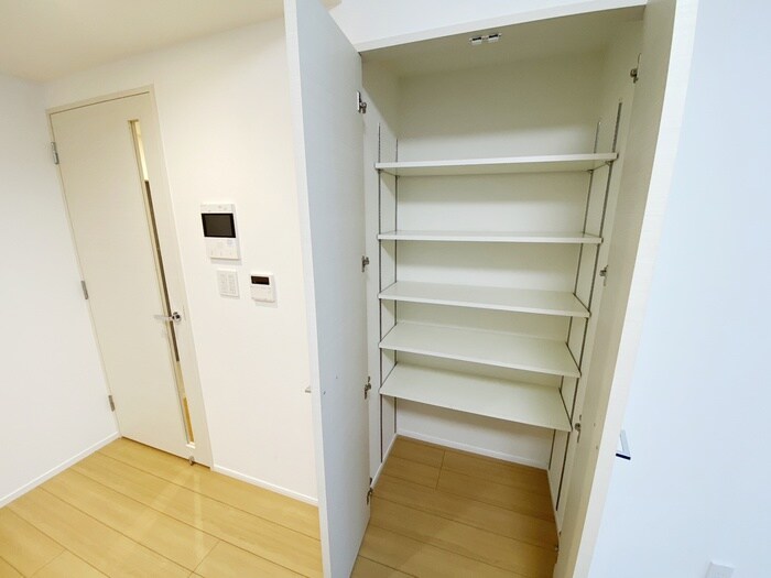 物件内観写真22　(収納)