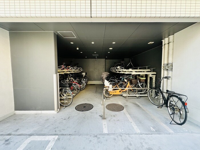 物件外観写真5　(駐輪場)