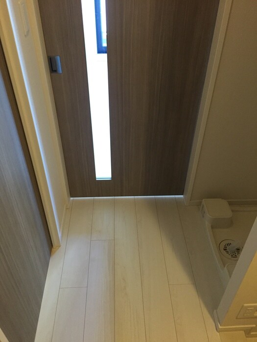 物件内観写真16　(廊下)