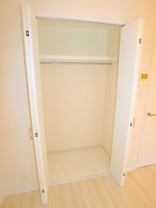 物件内観写真12　(収納)