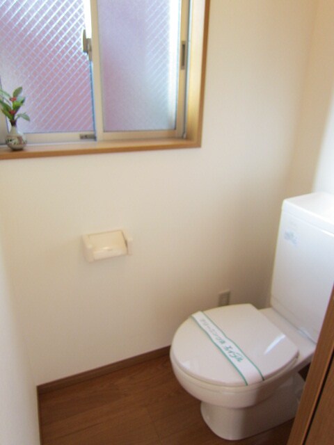 物件内観写真11　(トイレ)