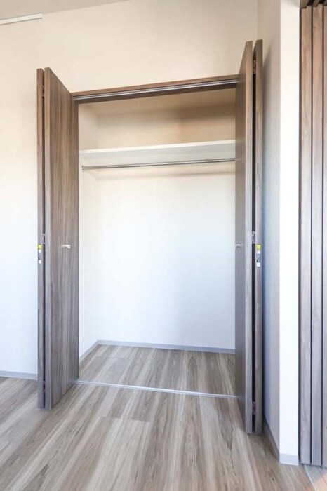 物件内観写真13　(収納)