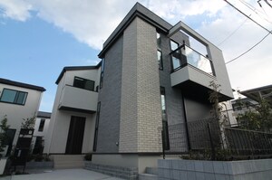 LPあざみ野（2号棟）外観写真