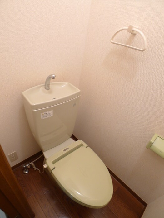 物件内観写真6　(トイレ)