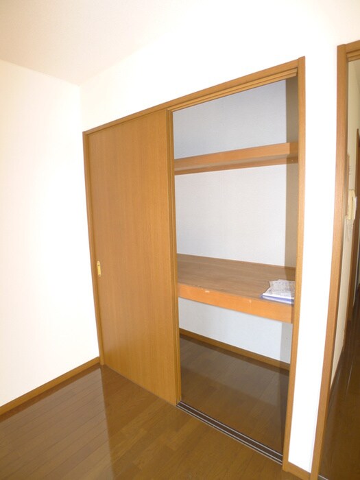 物件内観写真11　(収納)