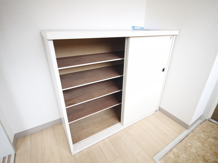物件内観写真15　(靴箱)
