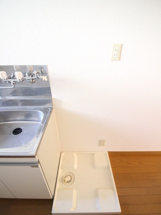 物件内観写真18　(洗濯機置場)