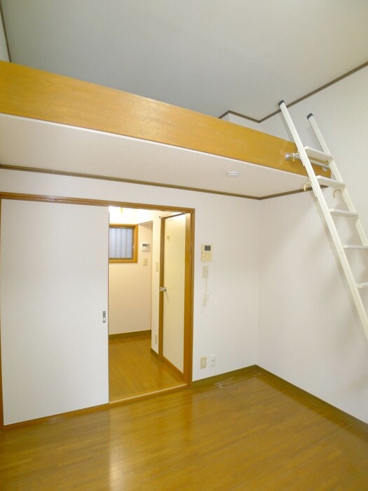 物件内観写真10　(居室)