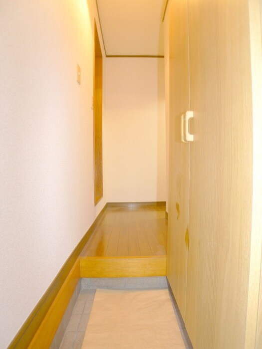 物件内観写真17　(玄関)