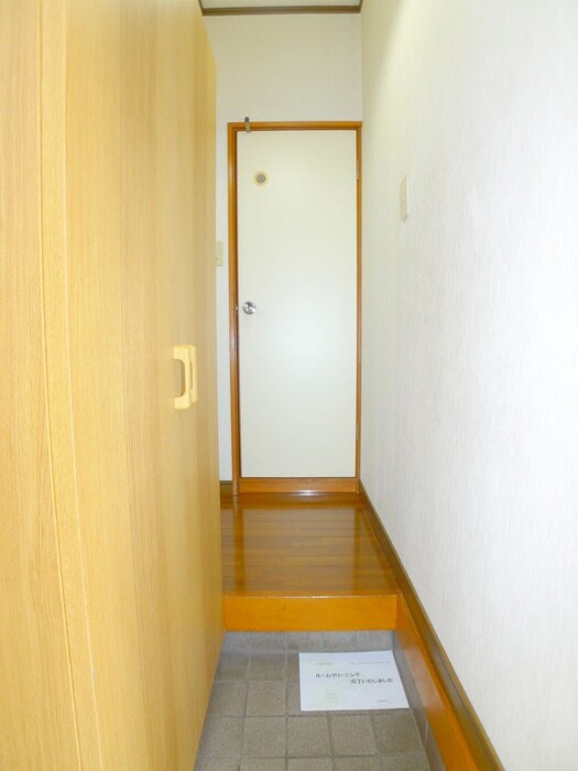 物件内観写真19　(玄関)