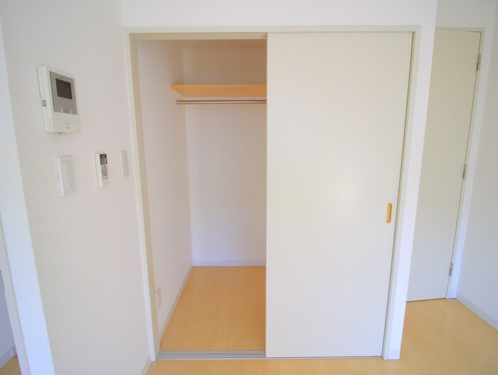 物件内観写真12　(収納)