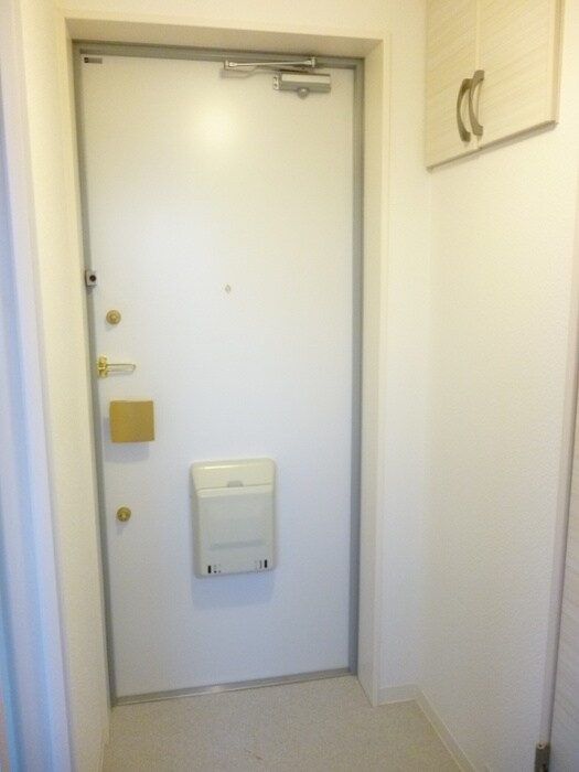 物件内観写真16　(玄関)