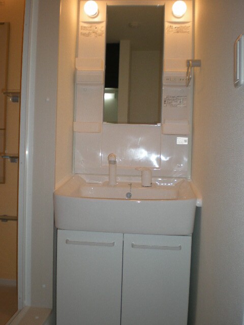 物件内観写真8　(洗面)