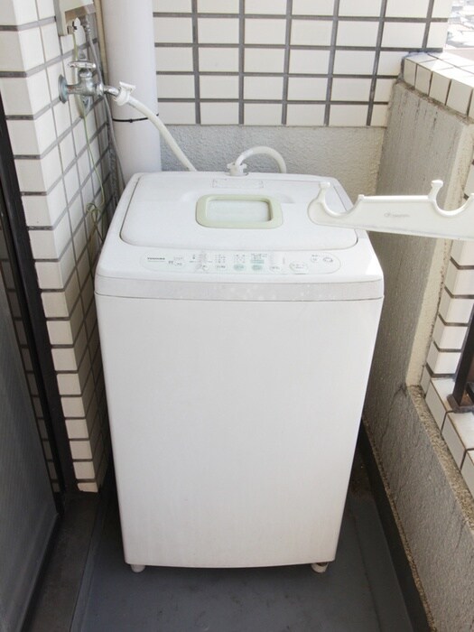 物件内観写真12　(洗濯機置場)