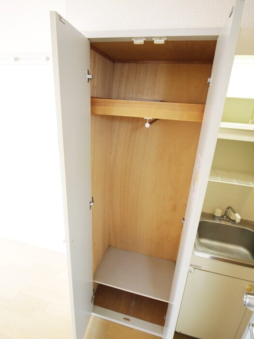 物件内観写真13　(収納)