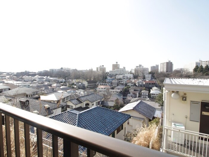 物件内観写真16　(室内からの展望)