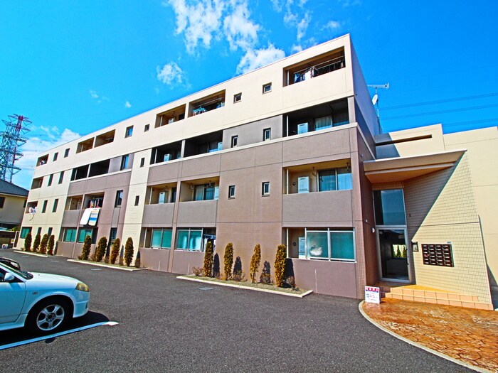 物件外観写真2　(駐車場)