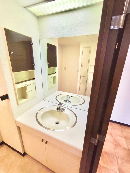 物件内観写真12　(洗面)