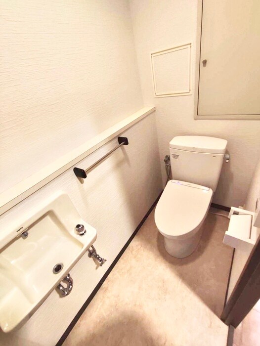 物件内観写真14　(トイレ)