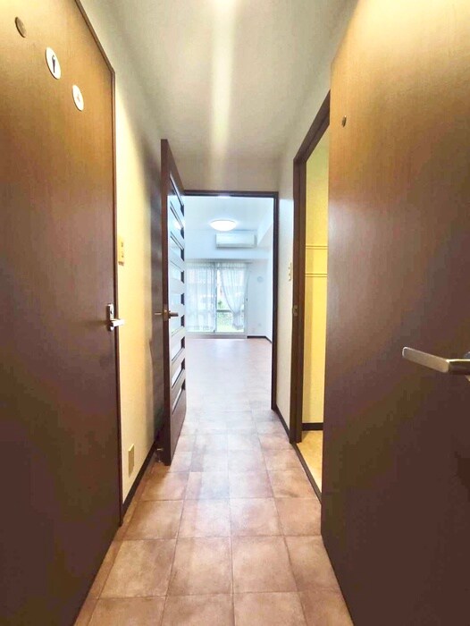 物件内観写真19　(廊下)