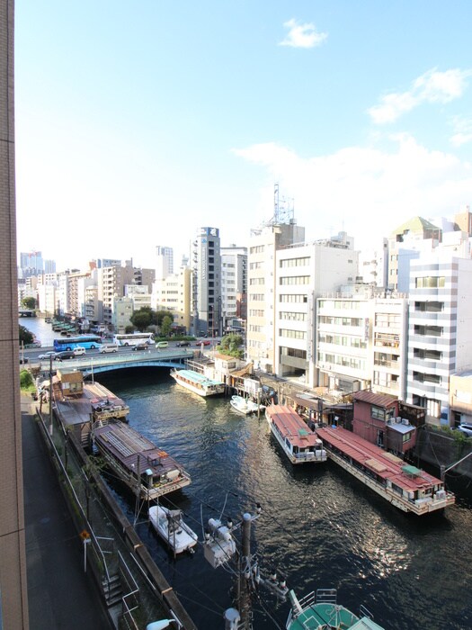 物件内観写真21　(室内からの展望)