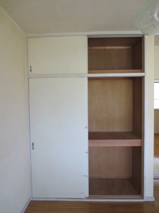 物件内観写真11　(収納)