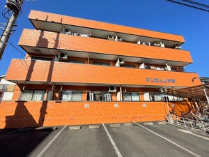 マンション戸田外観写真