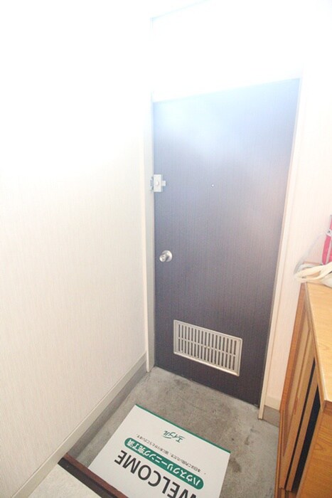 古川ハウスの玄関