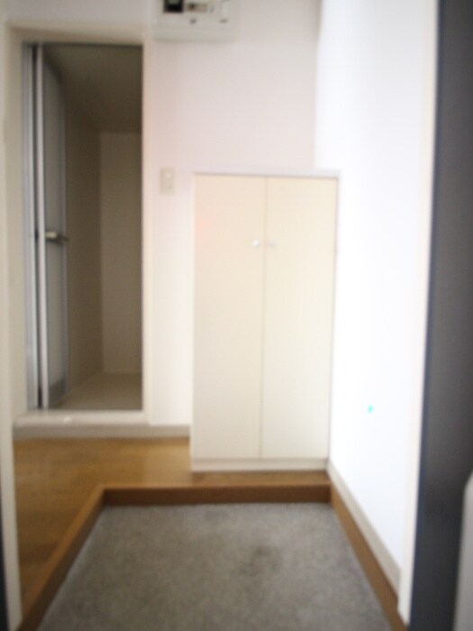 物件内観写真16　(玄関)