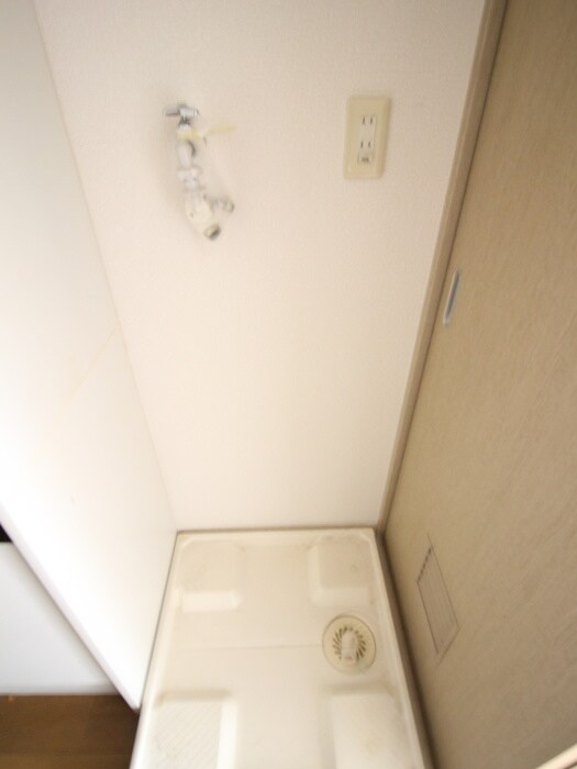 物件内観写真19　(洗濯機置場)