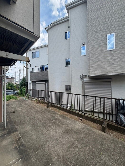 物件内観写真20　(室内からの展望)