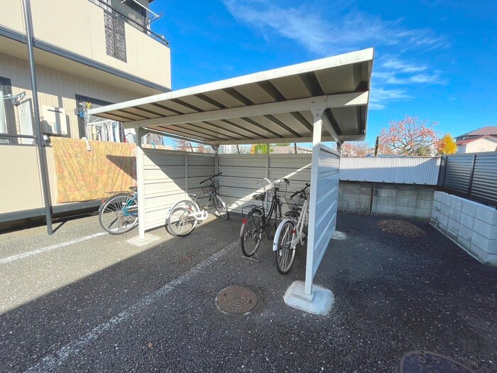 物件外観写真5　(駐輪場)