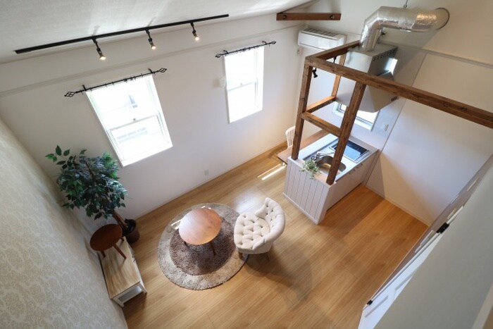 物件内観写真5　(室内からの展望)