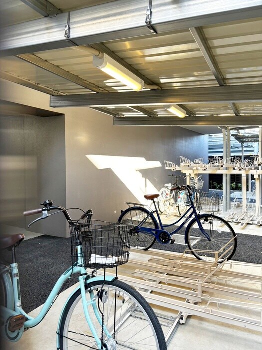 物件外観写真6　(駐輪場)