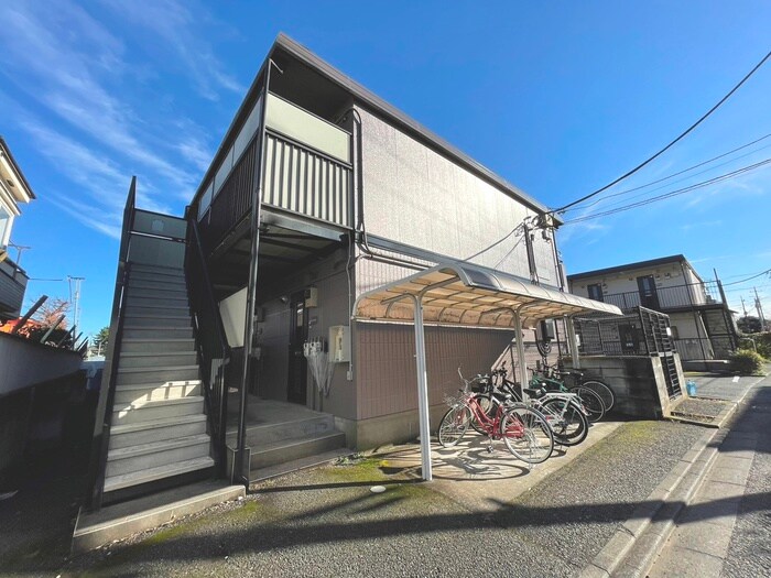 物件外観写真3　(エントランス部分)