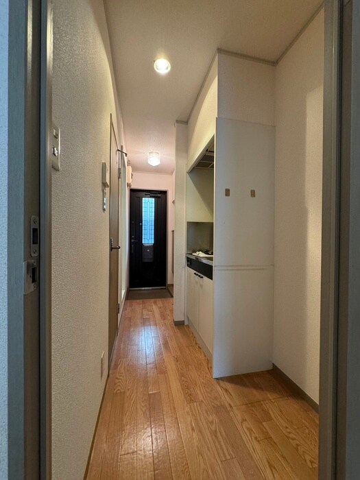 物件内観写真11　(廊下)