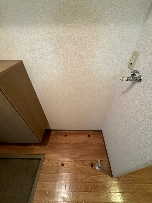 物件内観写真13　(洗濯機置場)