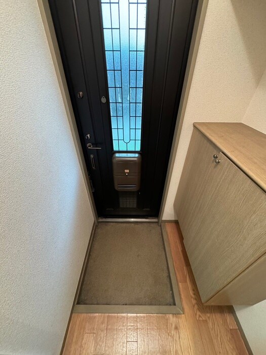 物件内観写真15　(玄関)