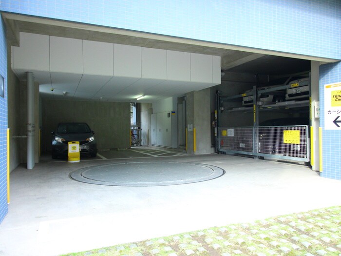 物件外観写真5　(駐車場)