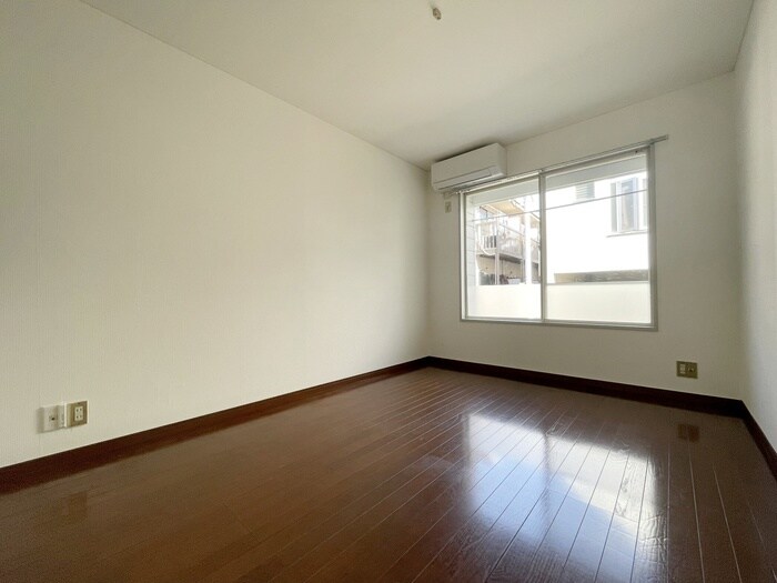 物件内観写真10　(居室)