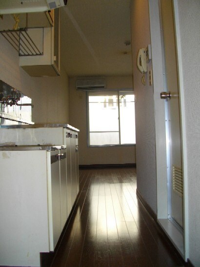 物件内観写真11　(廊下)