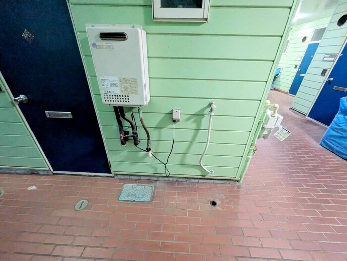 物件内観写真16　(洗濯機置場)