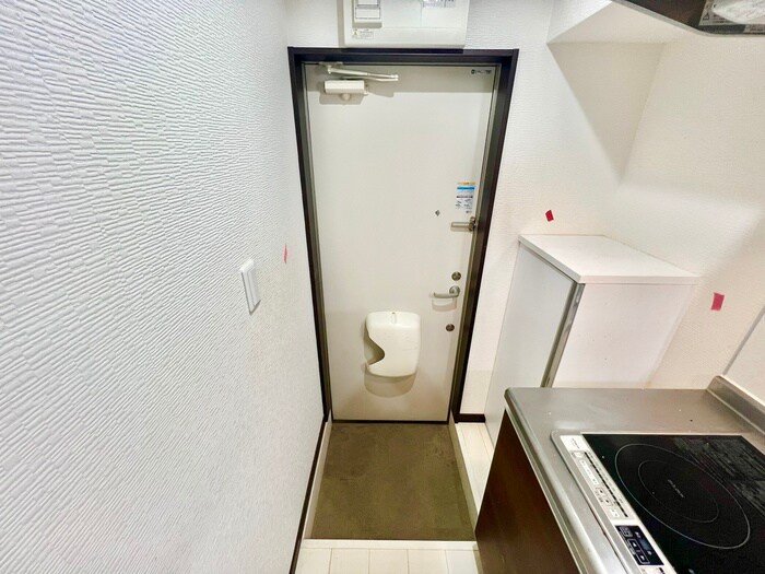 物件内観写真15　(玄関)