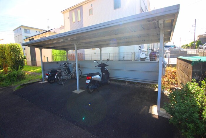 物件外観写真6　(駐輪場)