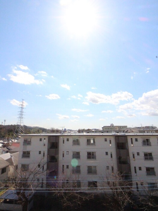 物件内観写真16　(室内からの展望)