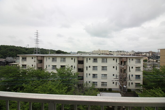 物件内観写真16　(室内からの展望)