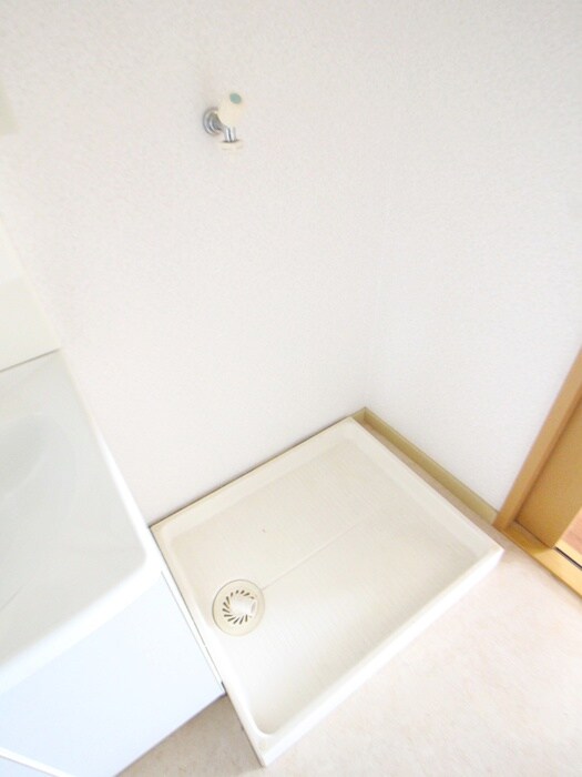 物件内観写真17　(洗濯機置場)