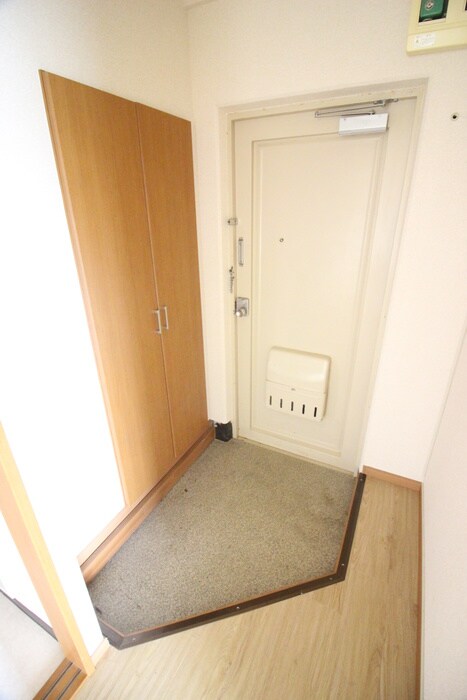 物件内観写真17　(玄関)