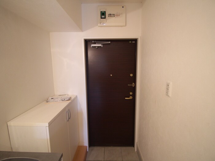 物件内観写真19　(玄関)