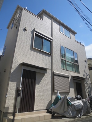 ONLY　ONE外観写真